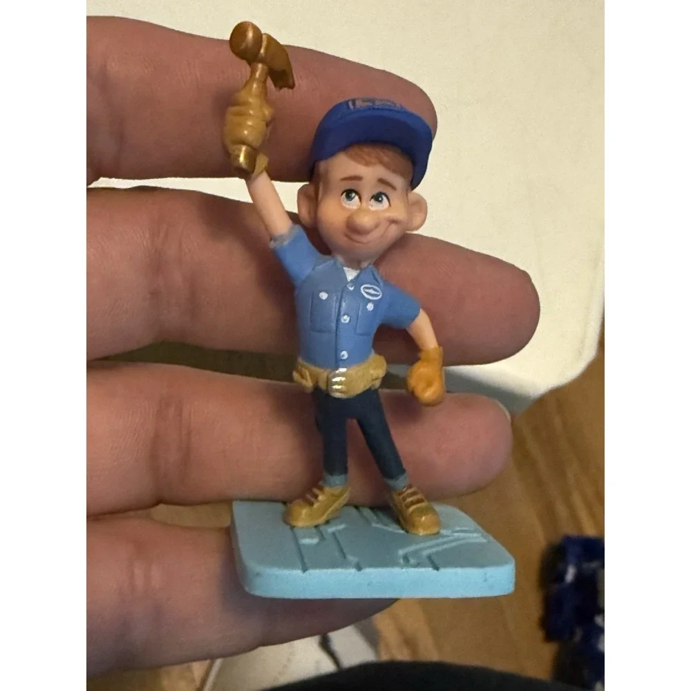 DISNEY FIGURES LOT OF 7 CAKE‎ TOPPERS